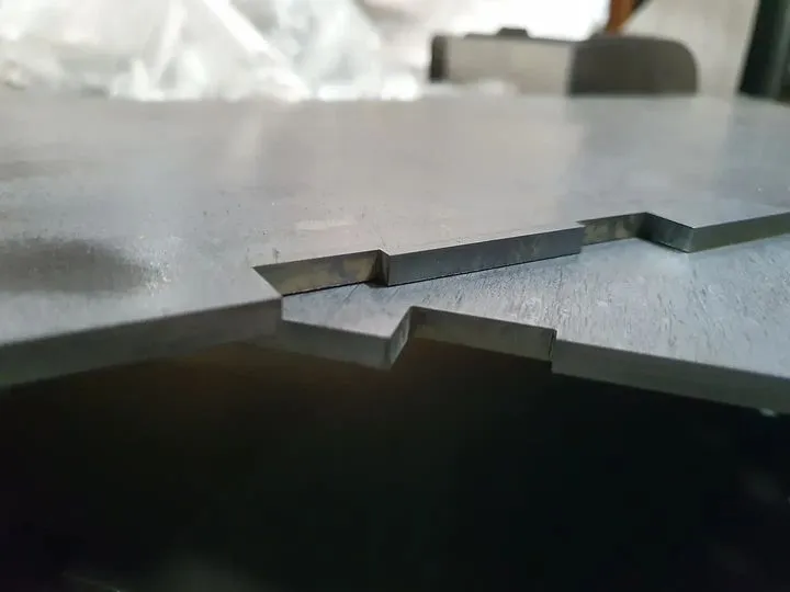 Лазерная резка 25 мм стали